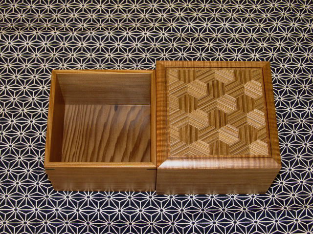 大橋利一作神代杉木画細工駒箱(KH125) トウシン盤駒店 囲碁 将棋