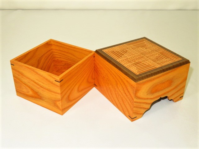 稀代：神代欅虫喰 将棋駒箱 大橋利一作 駒箱 銘杢 根