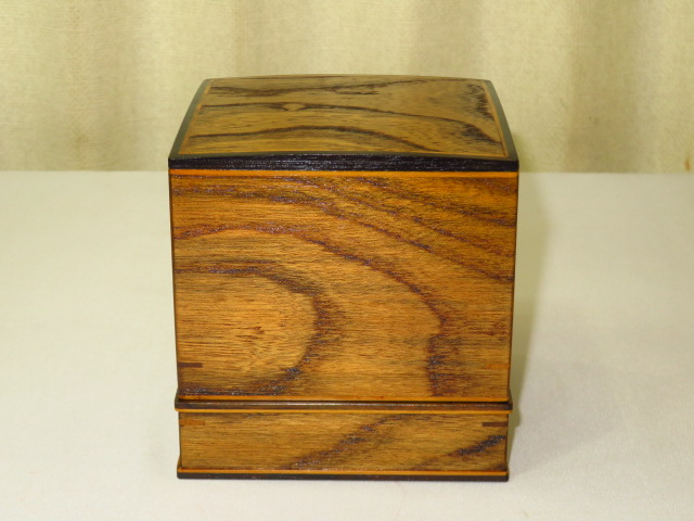 将棋駒箱　名工松浦清治作銘入四隅落印籠形神代塩地拭漆仕上最高級将棋駒箱　新品　紙共箱付（KH319） | 将棋 駒箱 松浦清治作 島桑 拭き漆仕上げ 四隅落印籠型