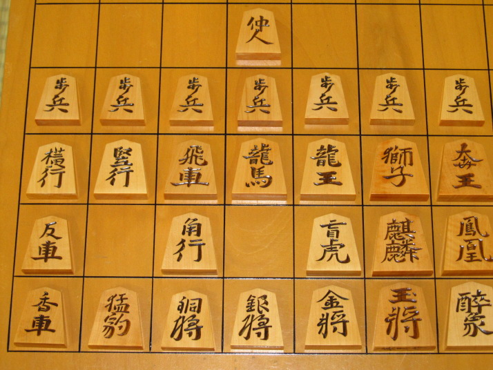 英月作中将棋彫駒/銀杏中将棋盤 トウシン盤駒店 囲碁 将棋