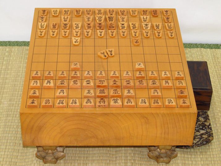 英月作中将棋彫駒/銀杏中将棋盤 トウシン盤駒店 囲碁 将棋