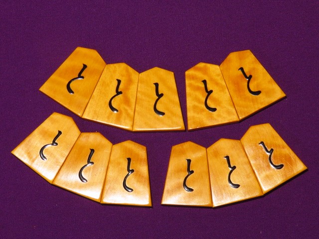 宮松影水作巻菱湖御蔵島黄楊虎杢盛上将棋駒/粋鏡極め・桐平箱 使用品 