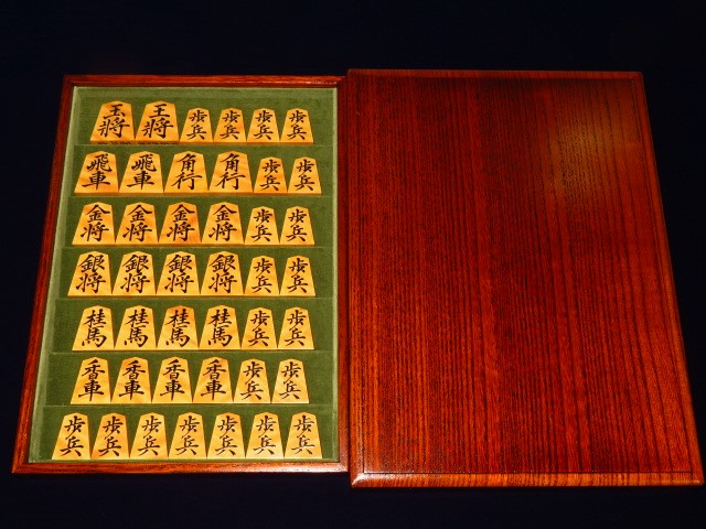 思眞作菱湖御蔵島黄楊虎杢盛上将棋駒/未使用品 思眞オリジナル高級桐平 