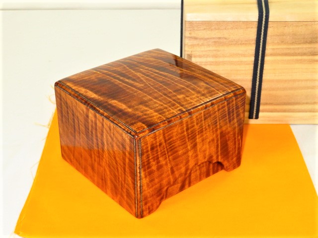 ●栴檀（センダン）　将棋　駒箱 四隅落ち　新品　化粧箱付き  栴檀 四隅落ち 将棋 駒箱 新品 化粧箱付き 100%新品，限定SALE