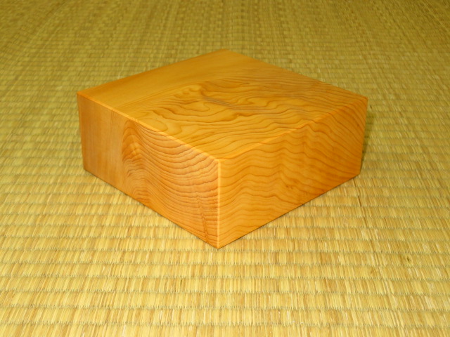 日本産本榧柾目２枚継二寸卓上将棋盤/駒台 新品(S179) トウシン盤駒店 囲碁 将棋